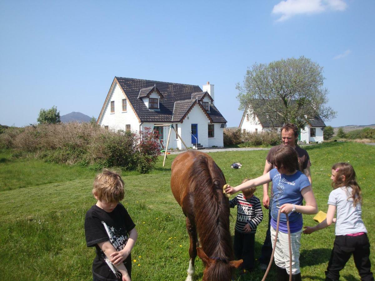 Letterfrack Mountain Farm Cottage On Farm In Village Centre Екстериор снимка